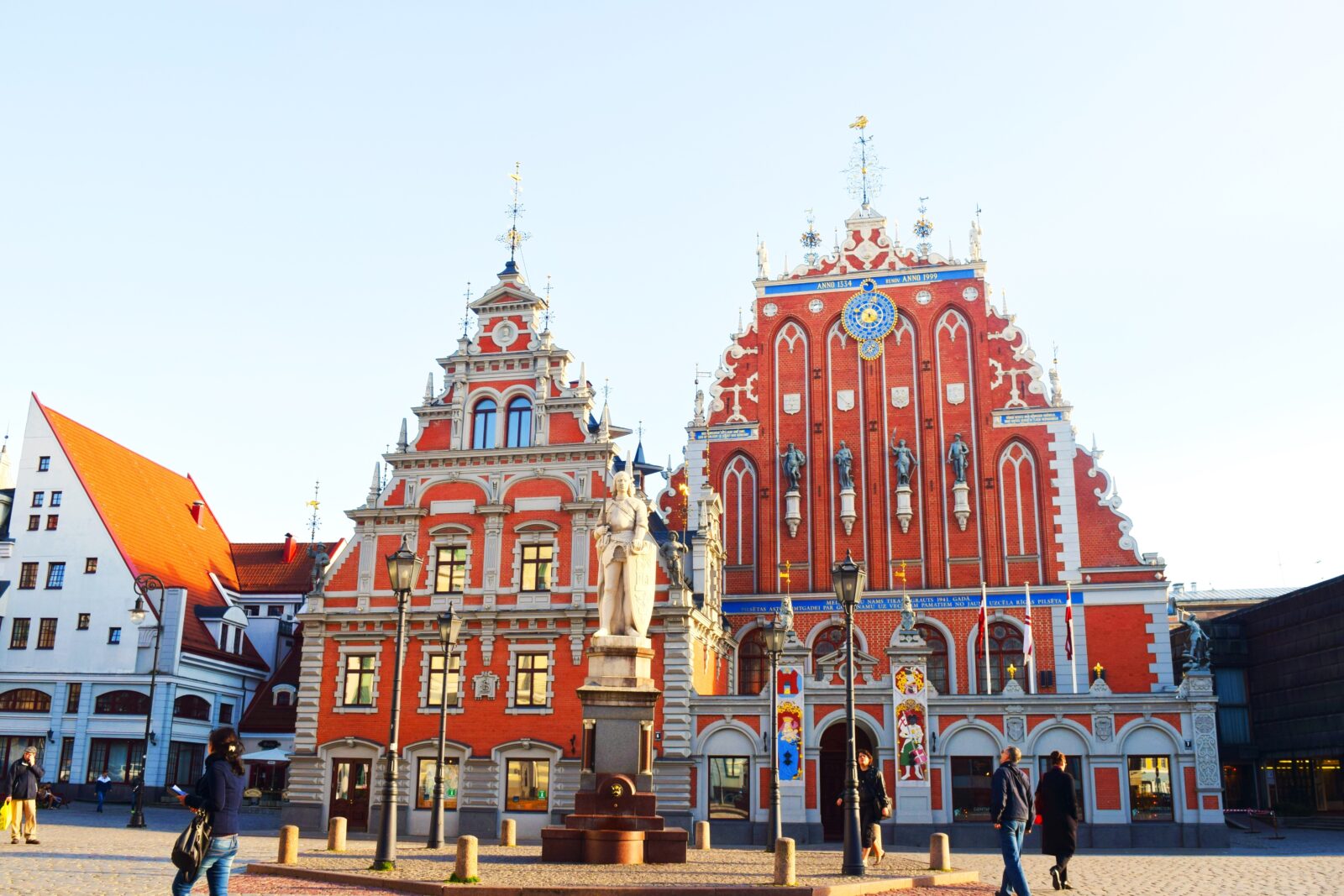 Groepsreizen naar Riga - Verken de stad en geniet van luxe dineren en bobslee-ervaringen.